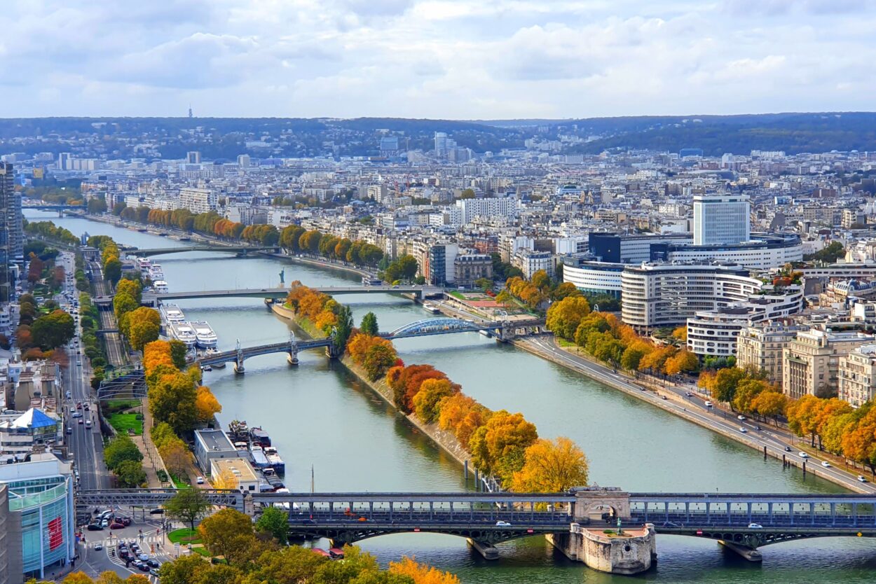 Outono na Europa: Os Melhores Destinos para Viajar em Novembro
